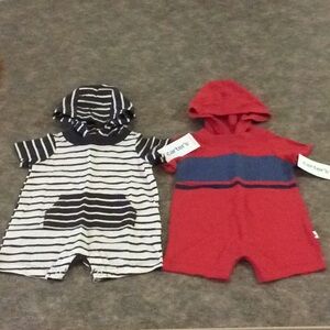 2 pcs baby boy 👦🏼 striped hoodie romper 💕💕💕